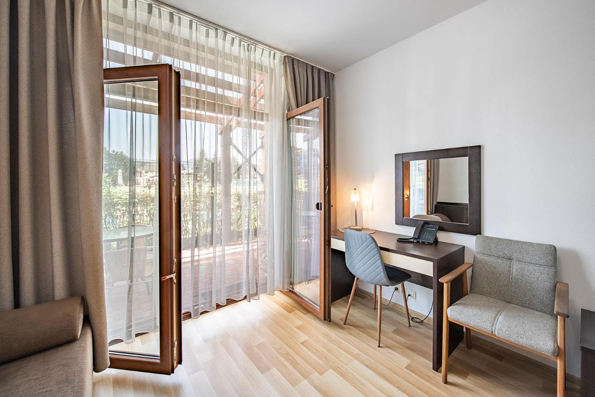 Besenova Apartman Korzar Buitenkant foto