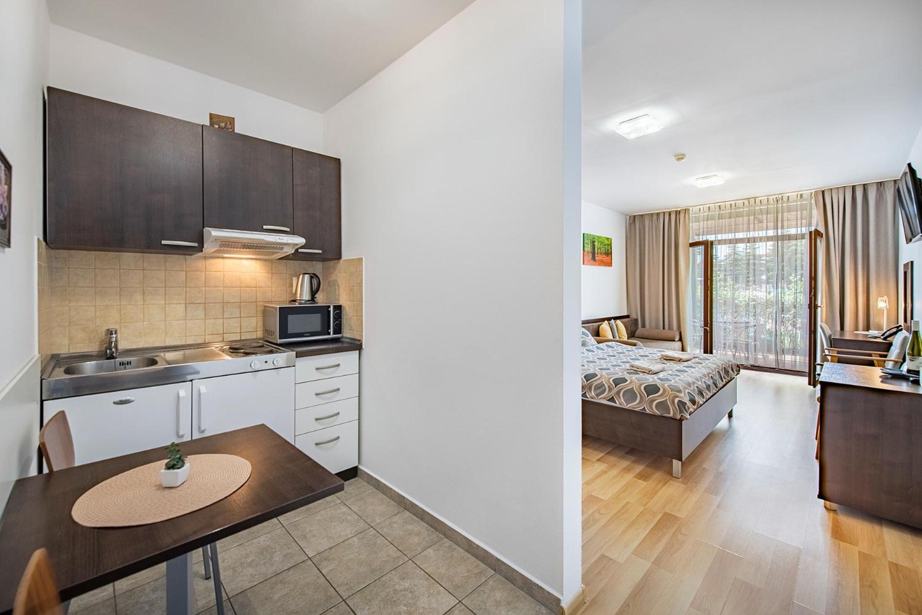 Besenova Apartman Korzar Buitenkant foto